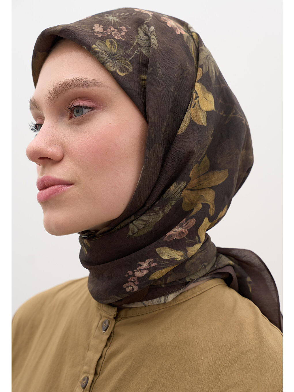 Kahverengi Fall Breeze Desen Pamuklu Viskon Eşarp Kahve-2