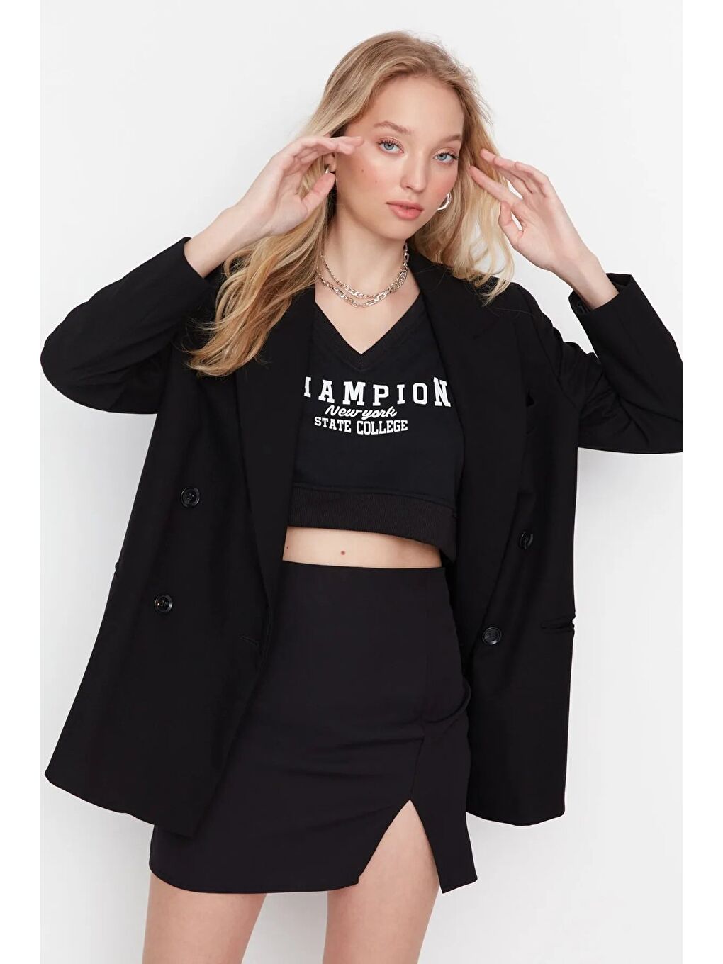 Siyah Yırtmaç Detaylı Dokuma Etek-1