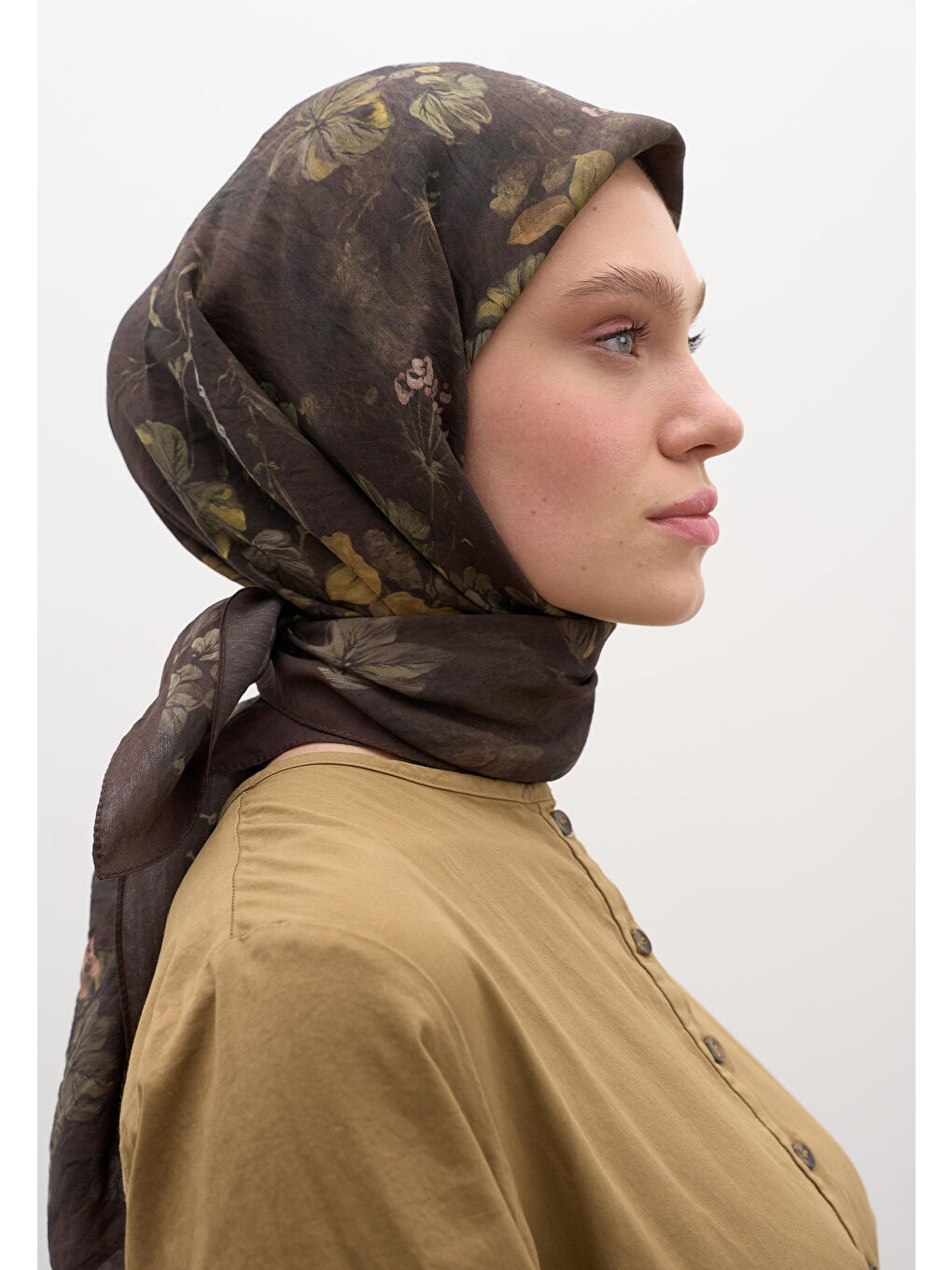 Kahverengi Fall Breeze Desen Pamuklu Viskon Eşarp Kahve-3