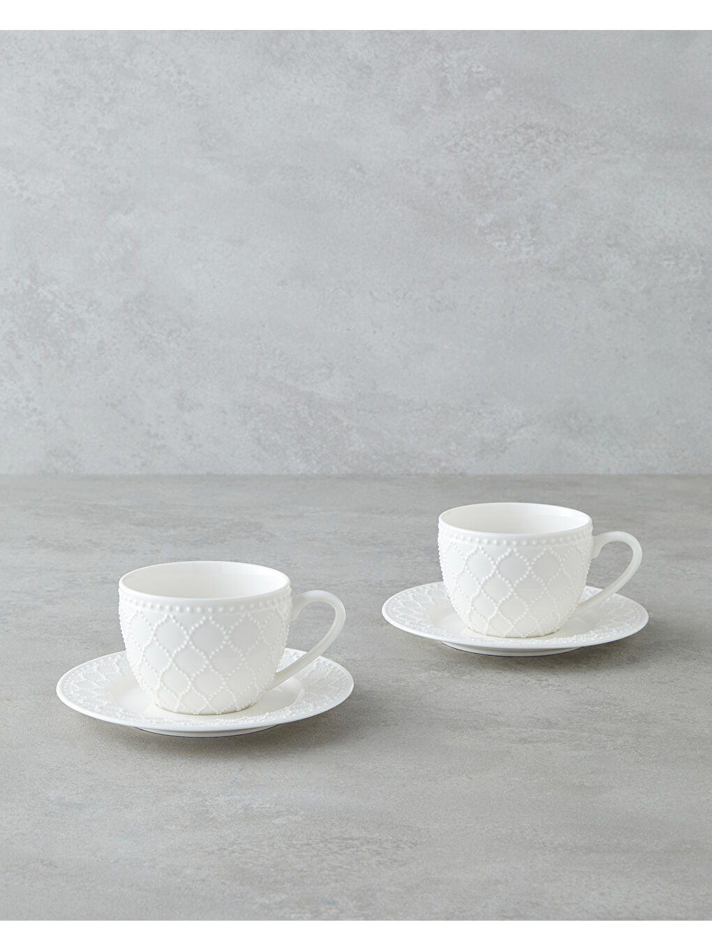 Carmen New Bone China 4 Parça 2 Kişilik Çay Fincanı Takımı 220 ml Beyaz