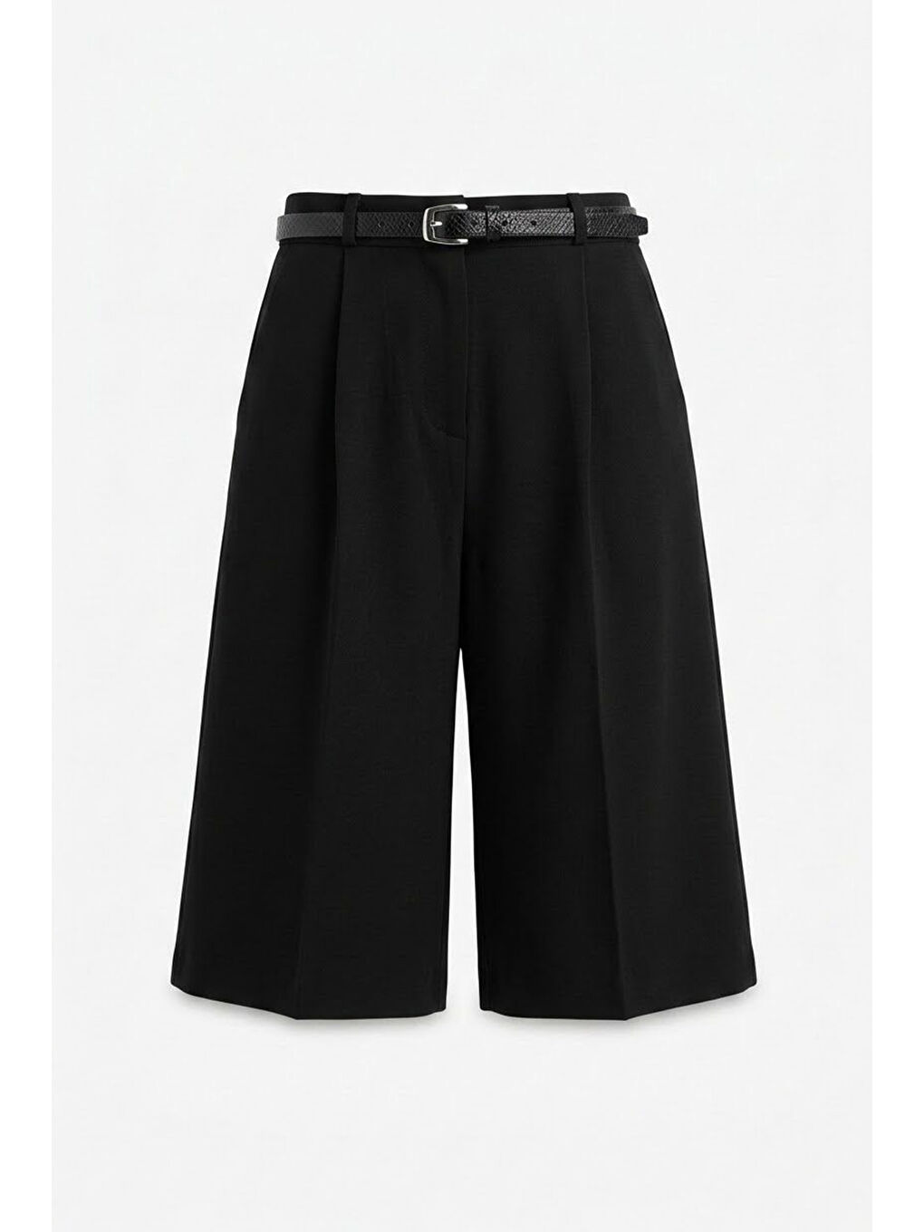 Kemerli Ön Pileli Bermuda Şort Siyah-1