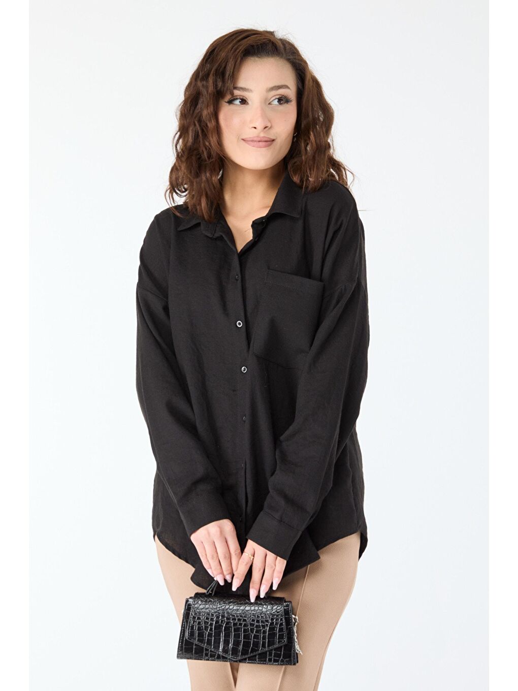 Gömlek Yaka Kadın Siyah Tek Cepli Uzun Kollu Gömlek - 24429-1