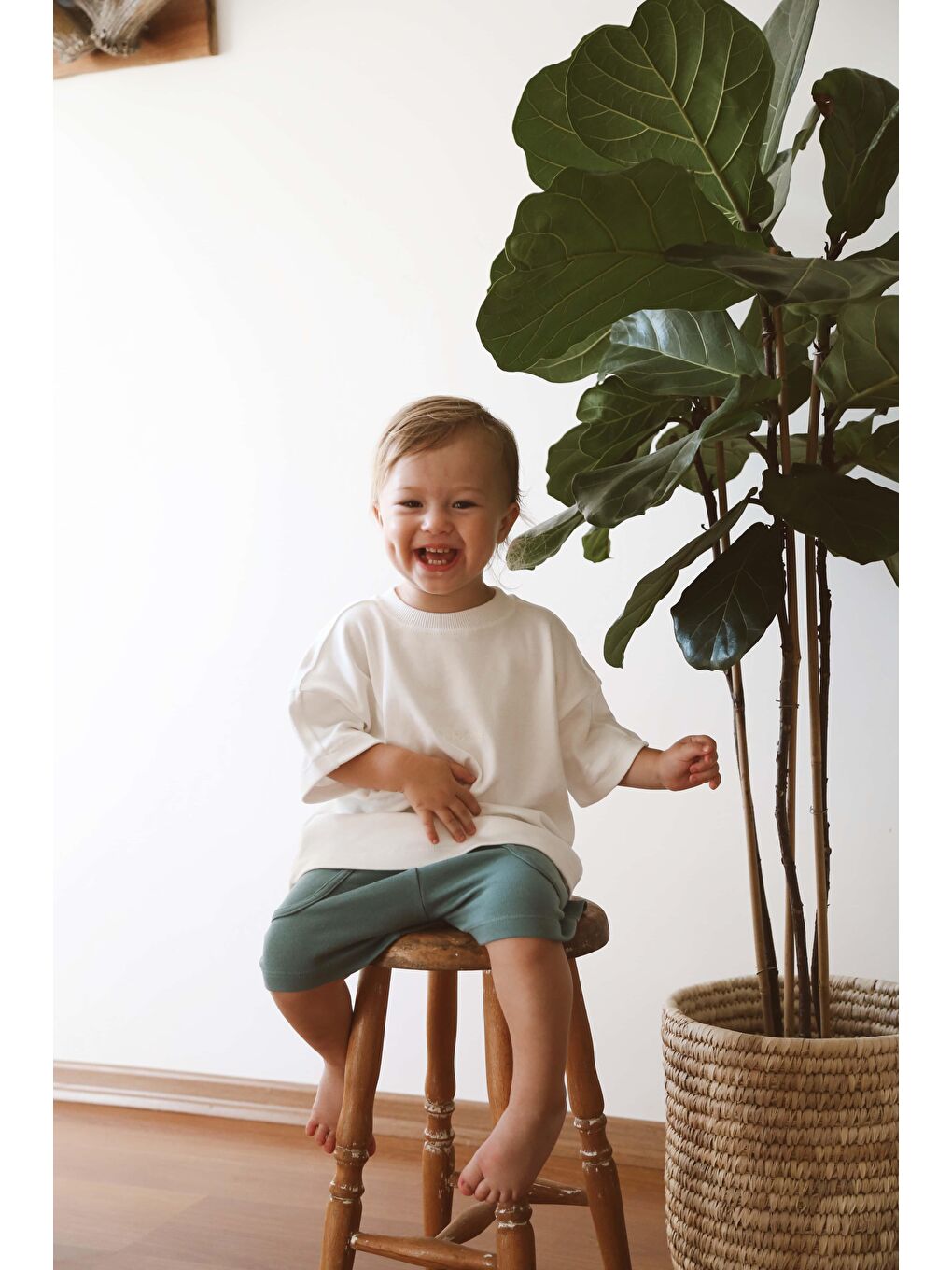 Beyaz Bisiklet Yaka Oversize T-Shirt Bebek - Çocuk-3