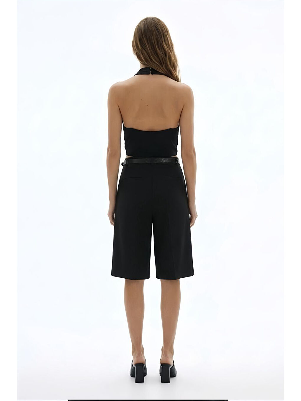 Kemerli Ön Pileli Bermuda Şort Siyah-3