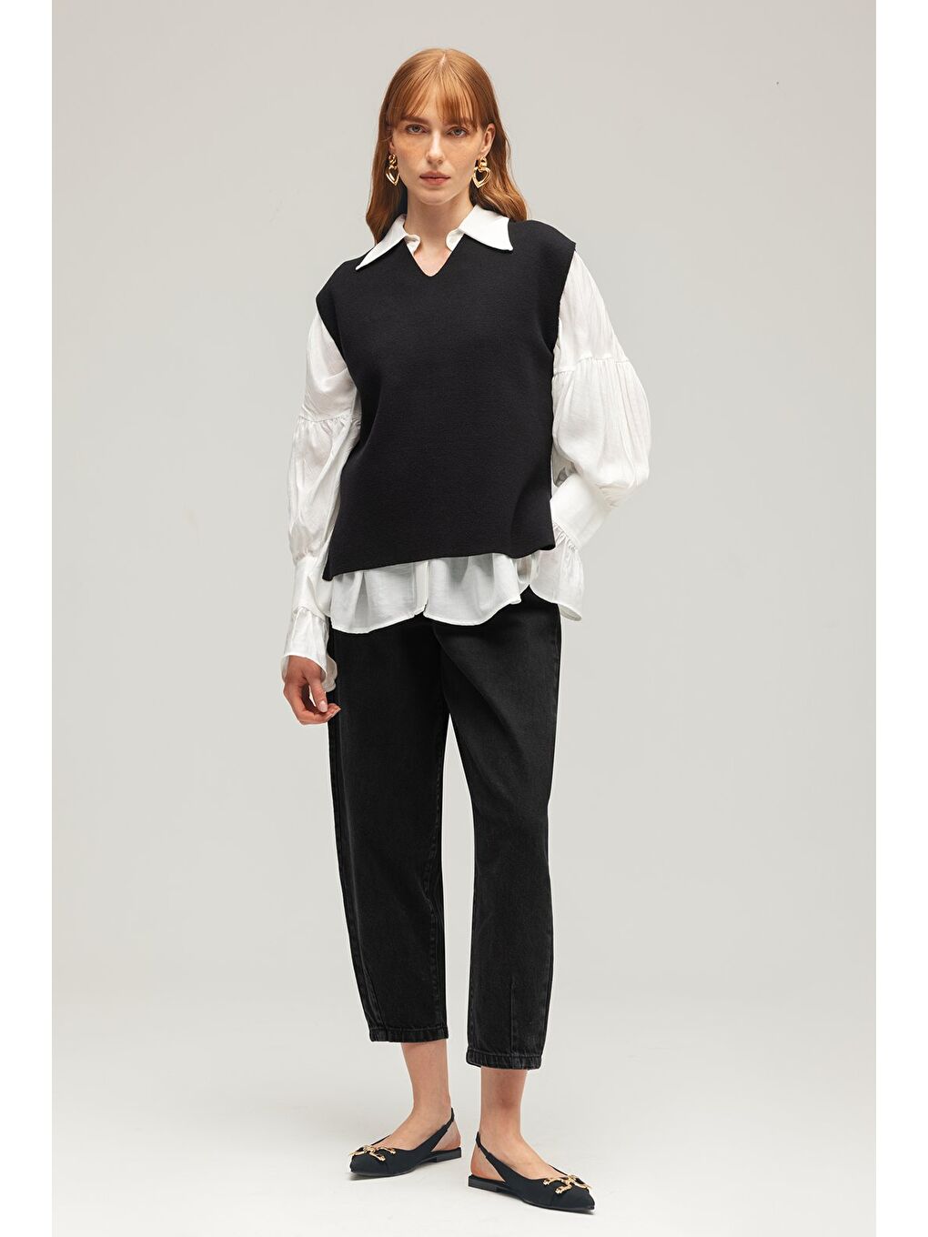 Siyah Kadın V Yaka Oversize Triko Süveter – Yan Yırtmaçlı Tasarım-2