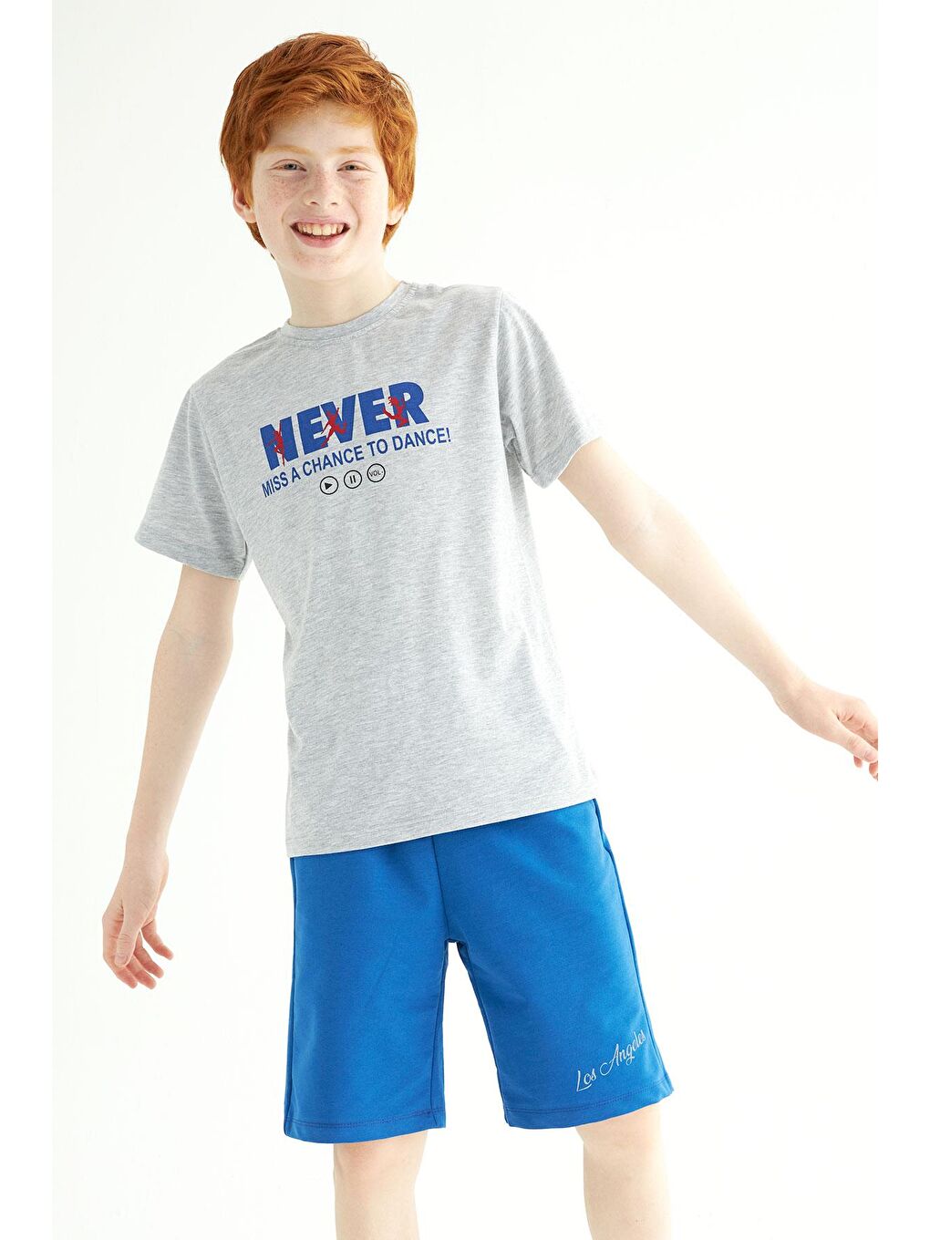Gri Bisiklet Yaka Never Stop Smiling Baskılı Erkek Çocuk Kaprili Takım