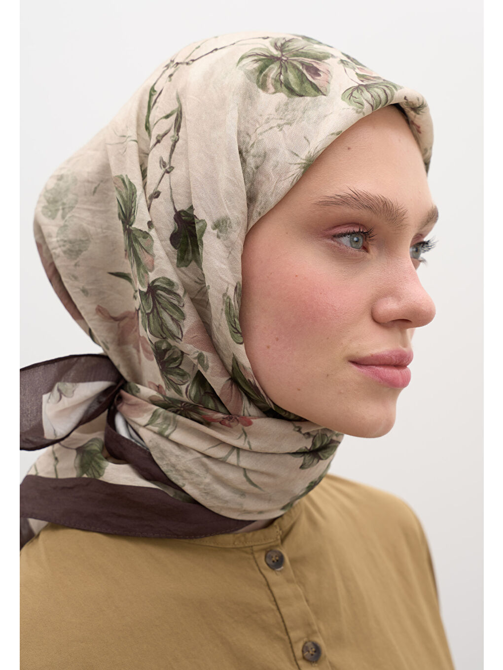 Fall Breeze Desen Pamuklu Viskon Eşarp Bej-3