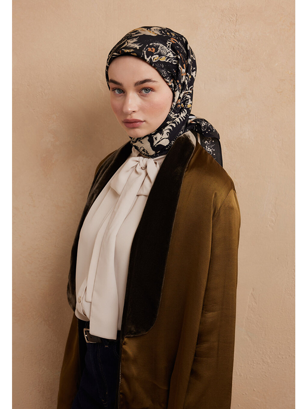 Floral Paısley Desen Pamuk İpek Eşarp Siyah-2