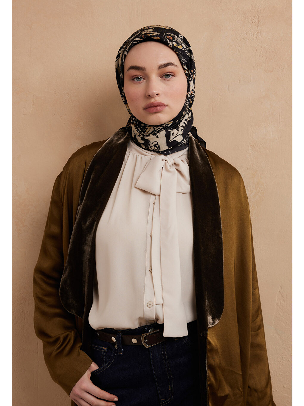 Floral Paısley Desen Pamuk İpek Eşarp Siyah-3