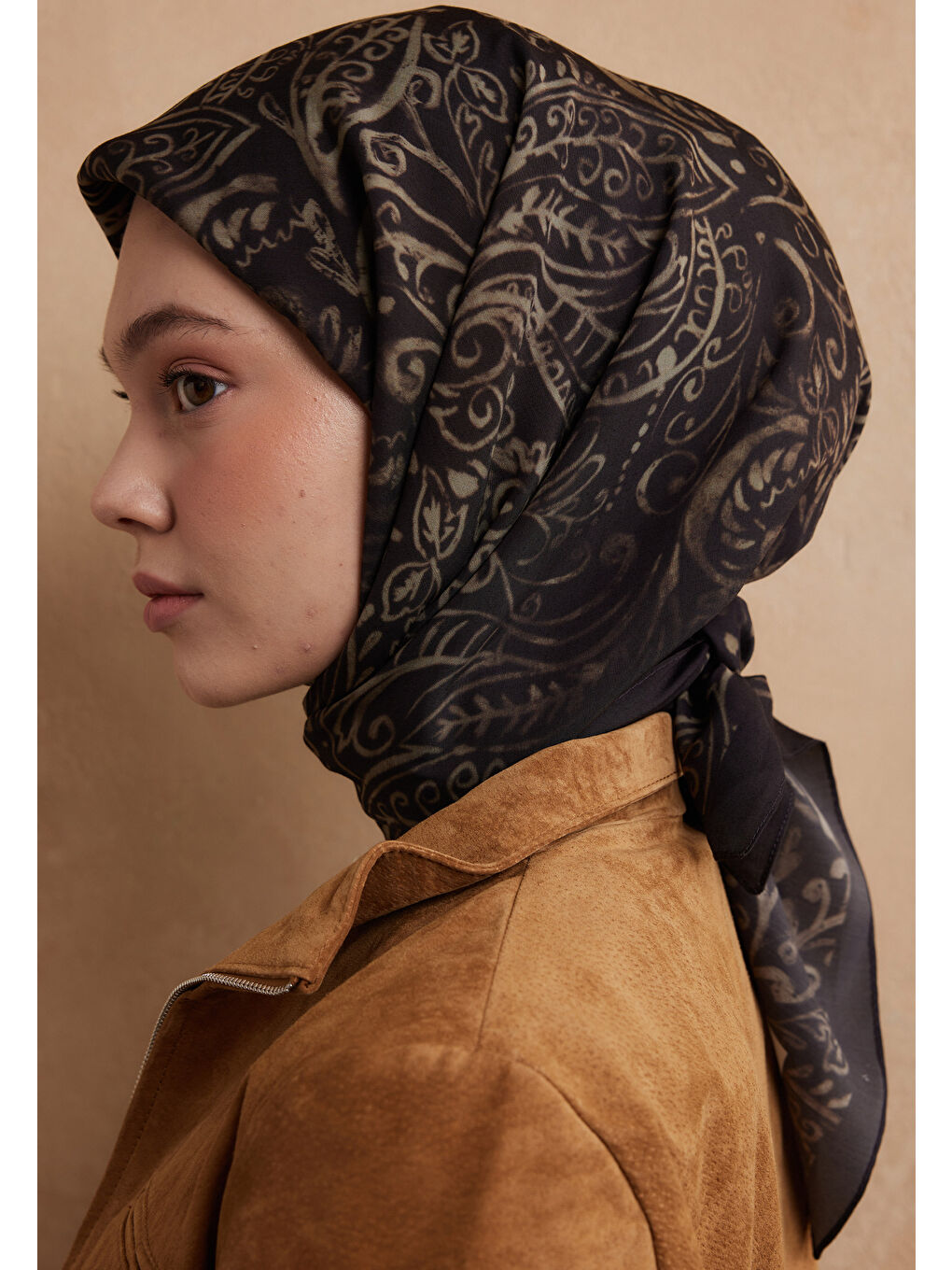Kahverengi Fressıa Desen Pamuk İpek Eşarp Kahve-1