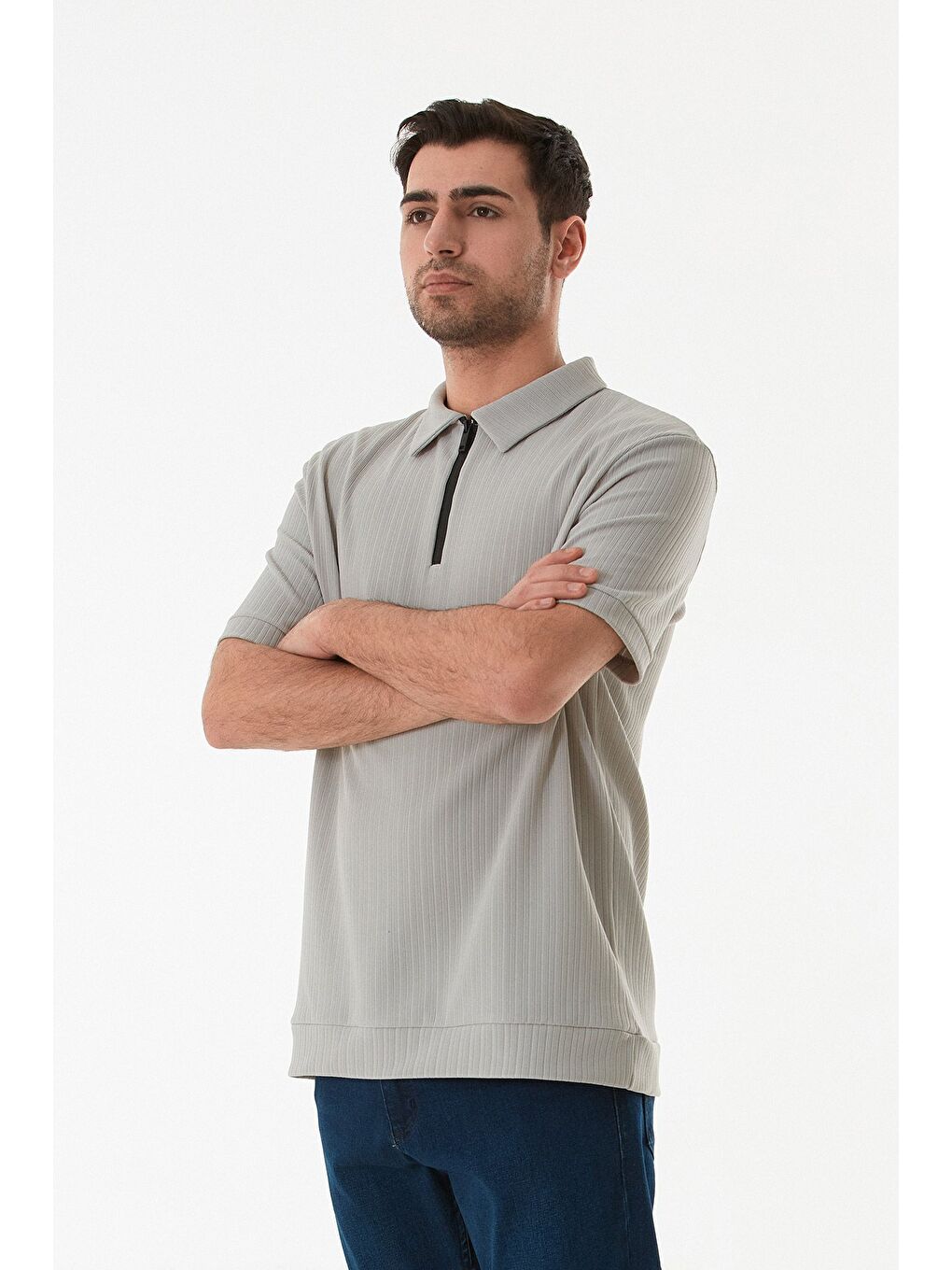 Gri Yarım Fermuarlı Polo Yaka Jakarlı Tişört
