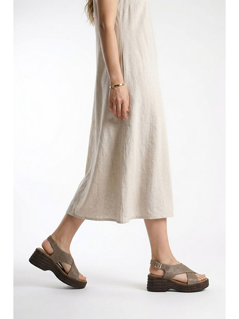 Kahverengi Kadın AÇIK VİZON Dolgu Topuk Sandalet-2