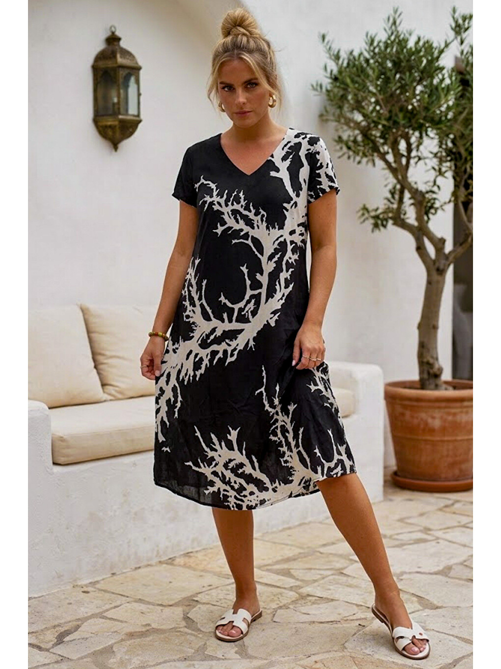 Siyah-beyaz V Yaka Kısa Kol Desenli Casual Viskon Dokuma Elbise 113 64-4