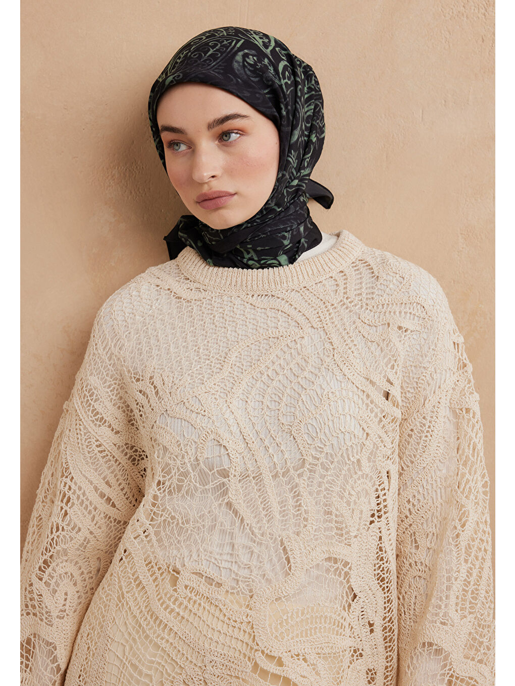 Fressıa Desen Pamuk İpek Eşarp Siyah-3