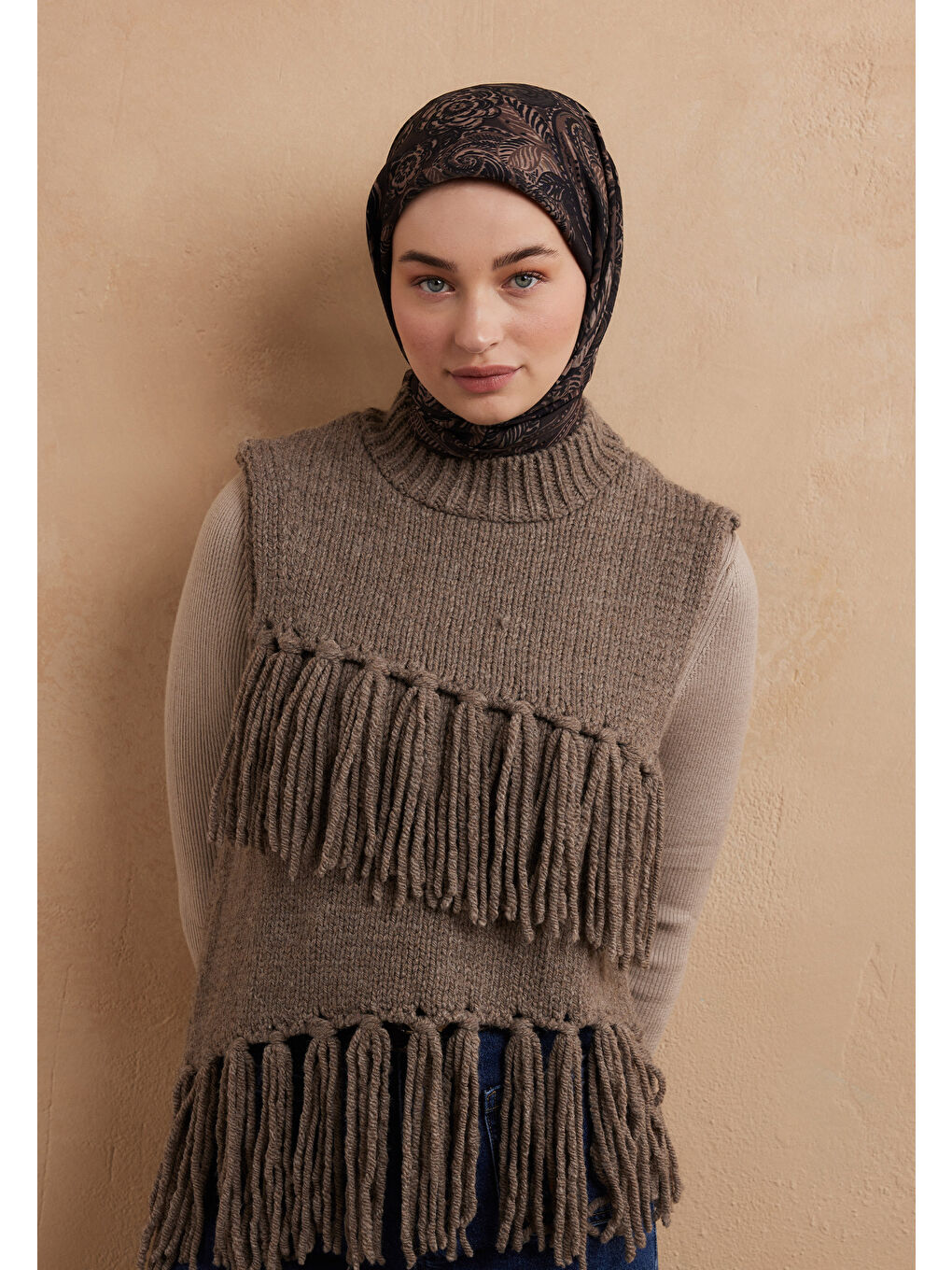 Kahverengi Florıan Desen Pamuk İpek Eşarp Kakao-3