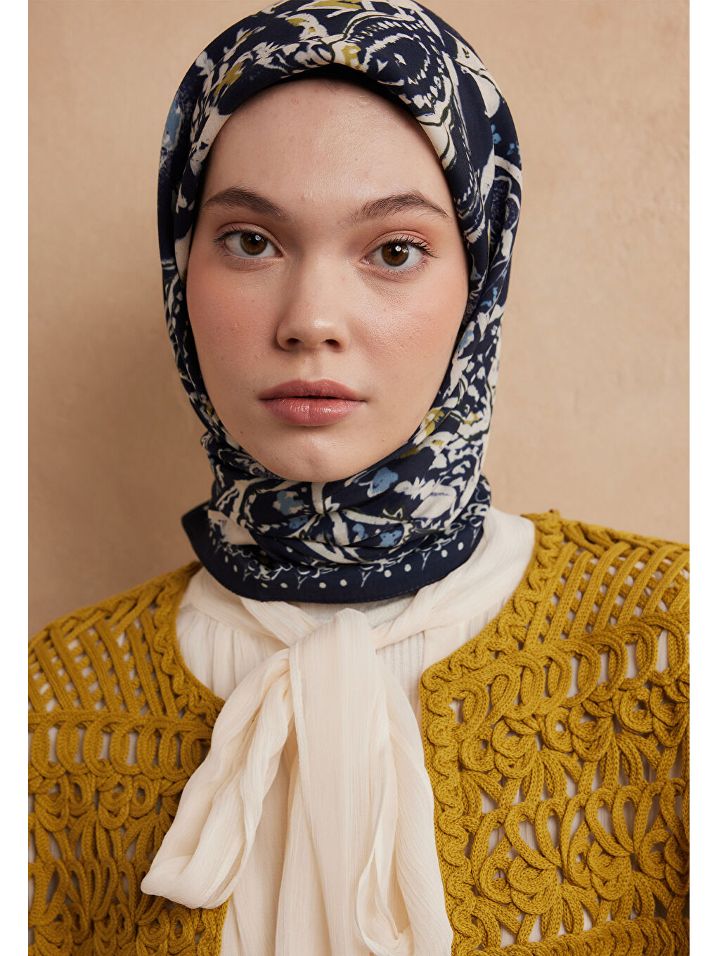 Floral Paısley Desen Pamuk İpek Eşarp Lacivert-1