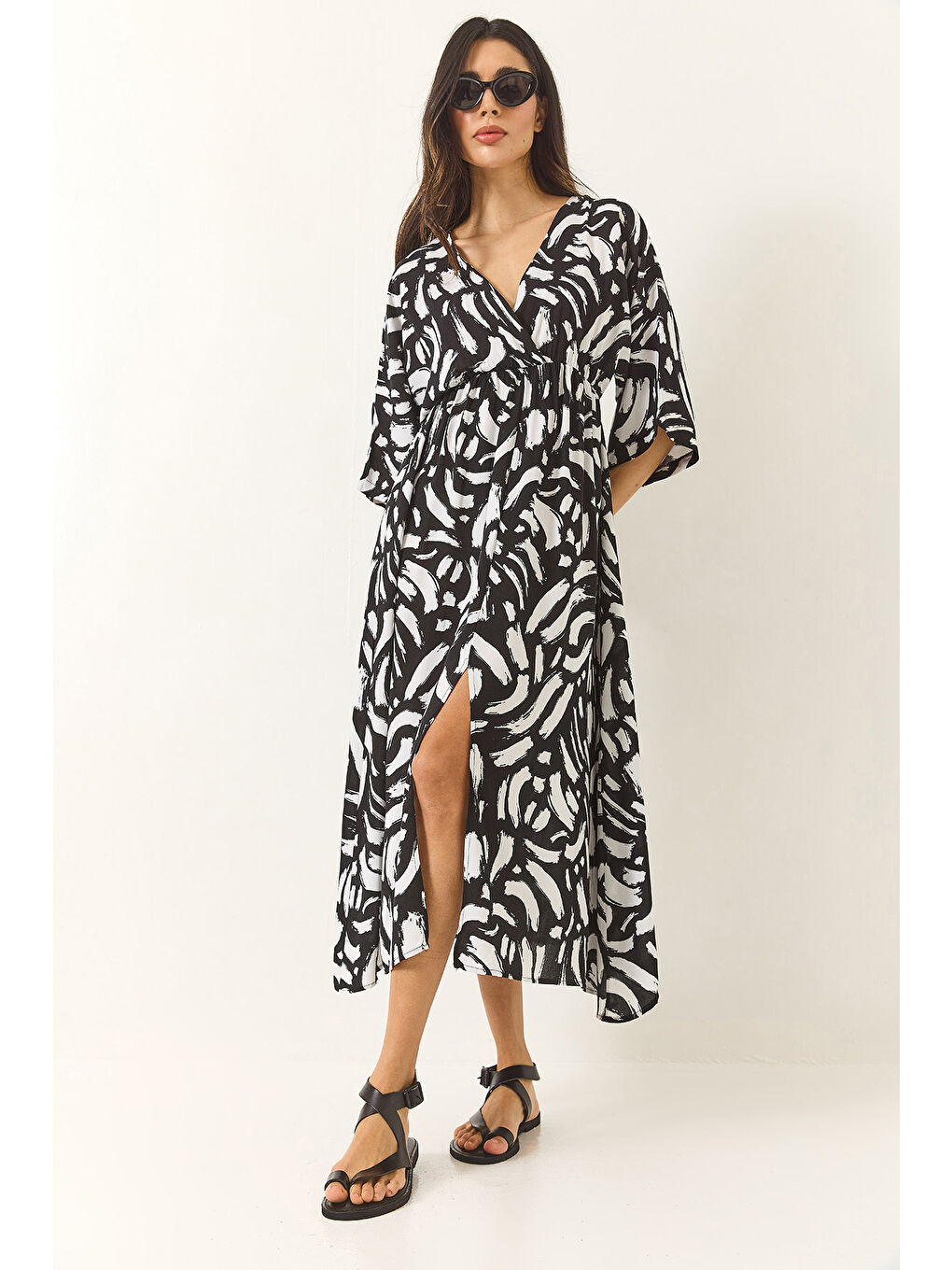 Siyah Kadın Anvelop Yaka Beli Lastikli Desenli Yazlık Viskon Elbise