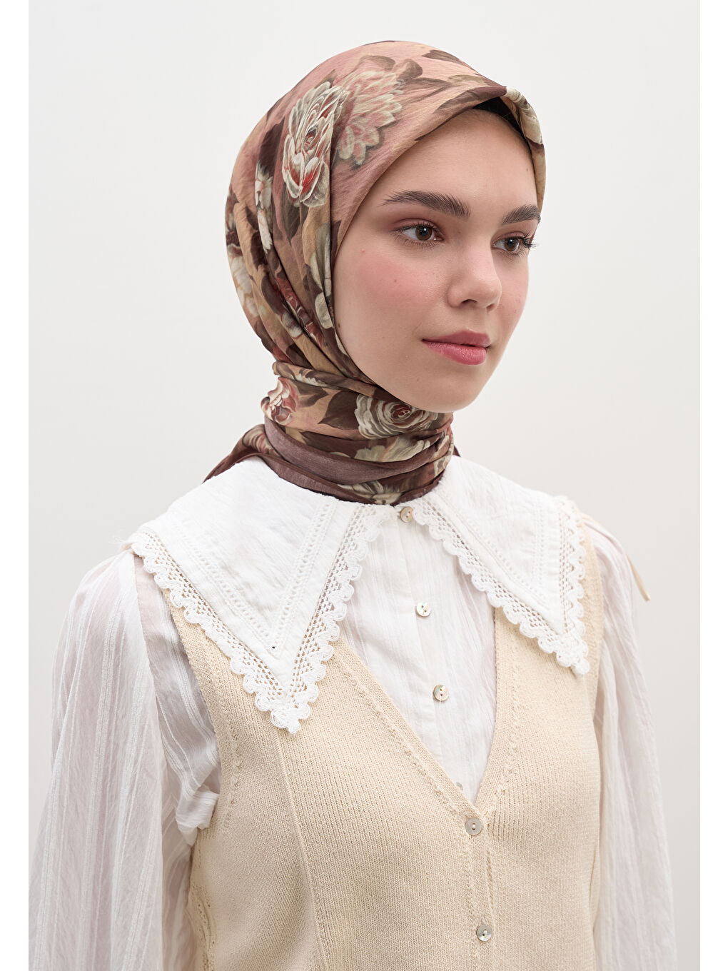 Kahverengi Magnolıa Desen Pamuklu Viskon Eşarp Sıcak Kahve-2