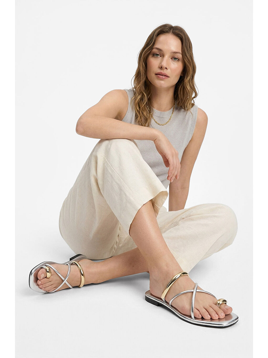 Gri Kadın GÜMÜŞ-GRİ Parmak Arası Terlik-2