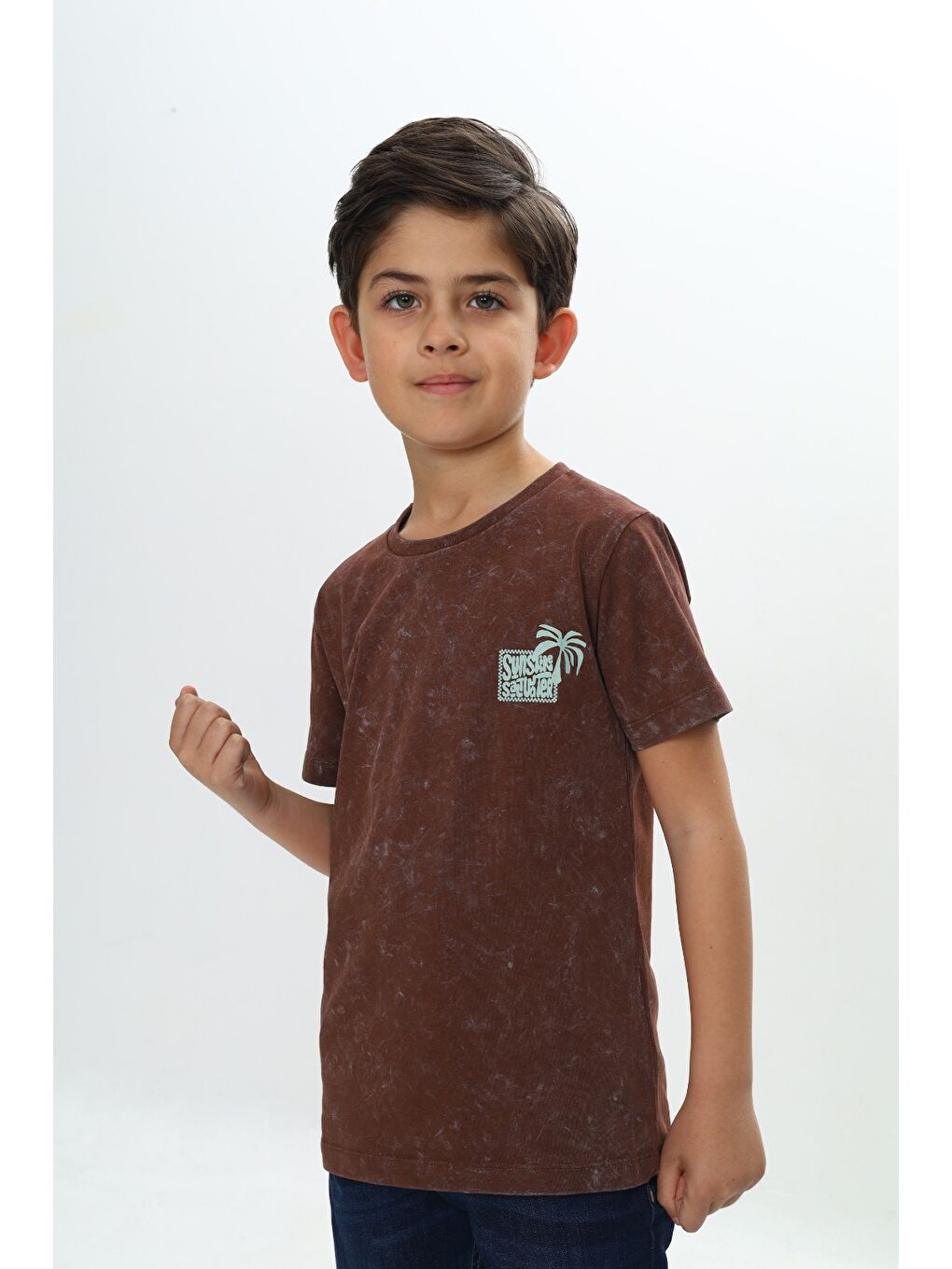 Kahverengi Erkek Çocuk Yıkamalı Göğsü Baskılı Tişört-4