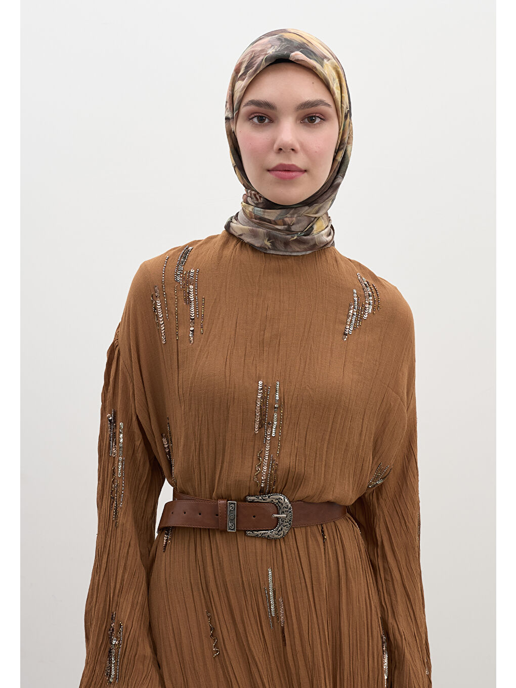 Mıdnıght Floral Desen Pamuklu Viskon Eşarp Kahverengi-3