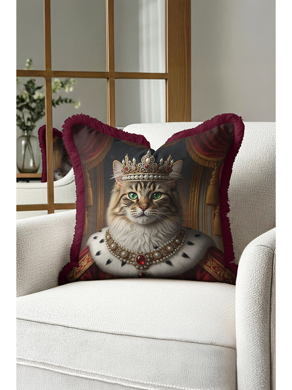 Karışık Kraliyet Temalı Saçaklı Yastık Kılıfı - Majesteleri Kedi Barok Vintage Gold Püsküllü Kırlent Kılıfı-1