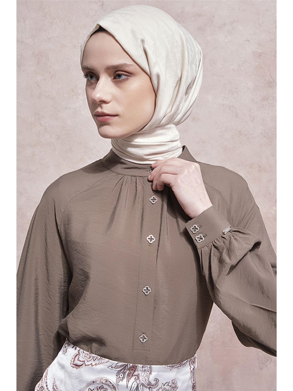 Aksesuar Detaylı Bluz Haki-5