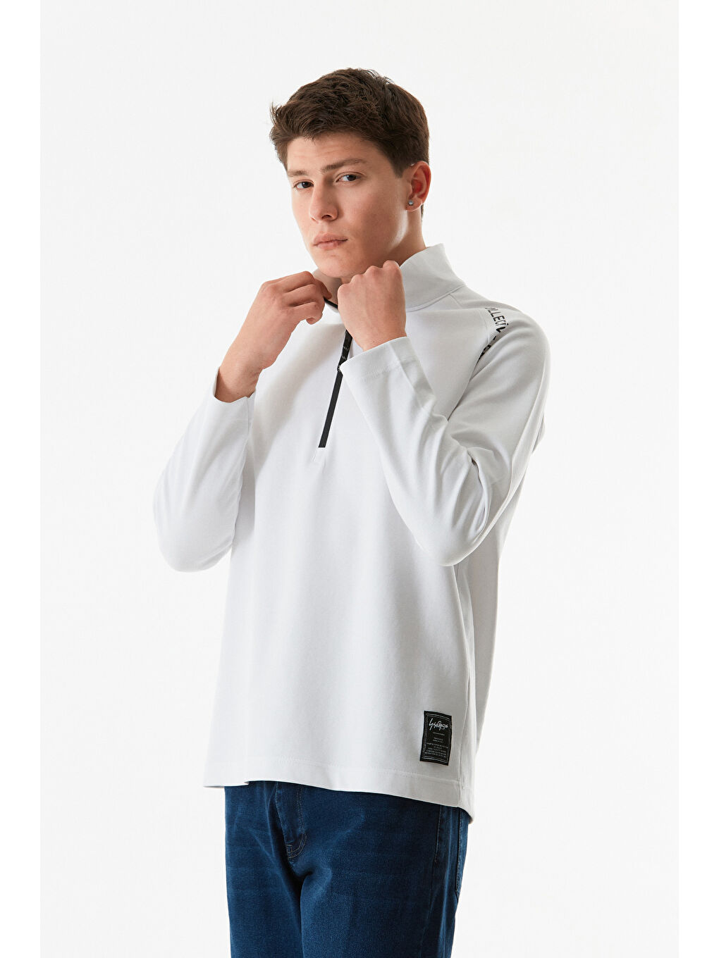 Fullamoda Beyaz Basic Yarım Fermuarlı Dik Yaka Sweatshirt