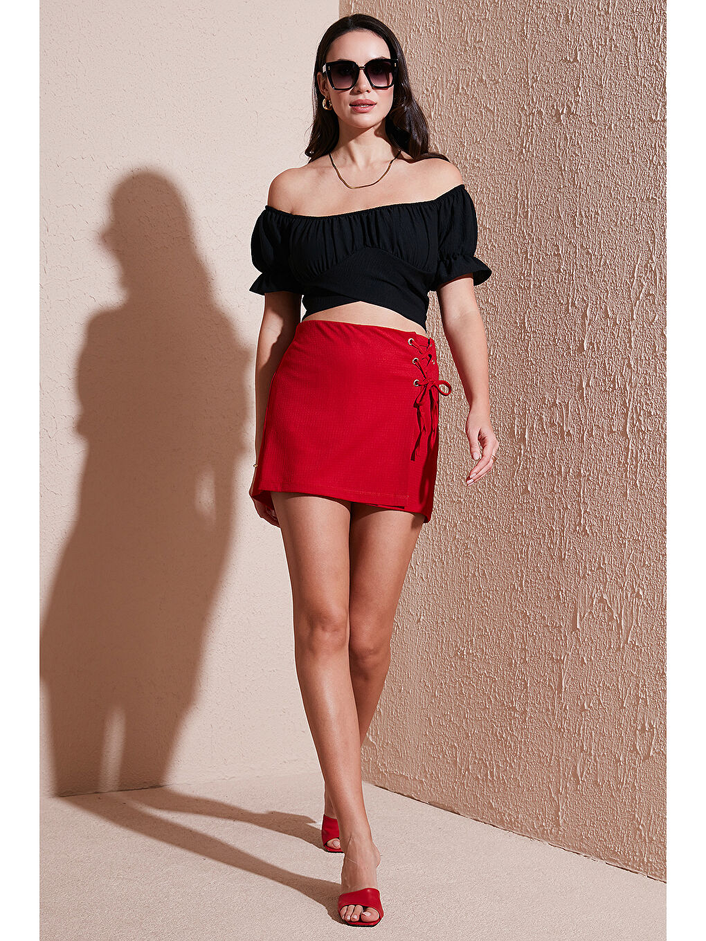 Kırmızı Streç Bağlamalı Slim Fit Yüksek Bel Mini Şort Etek 5865745