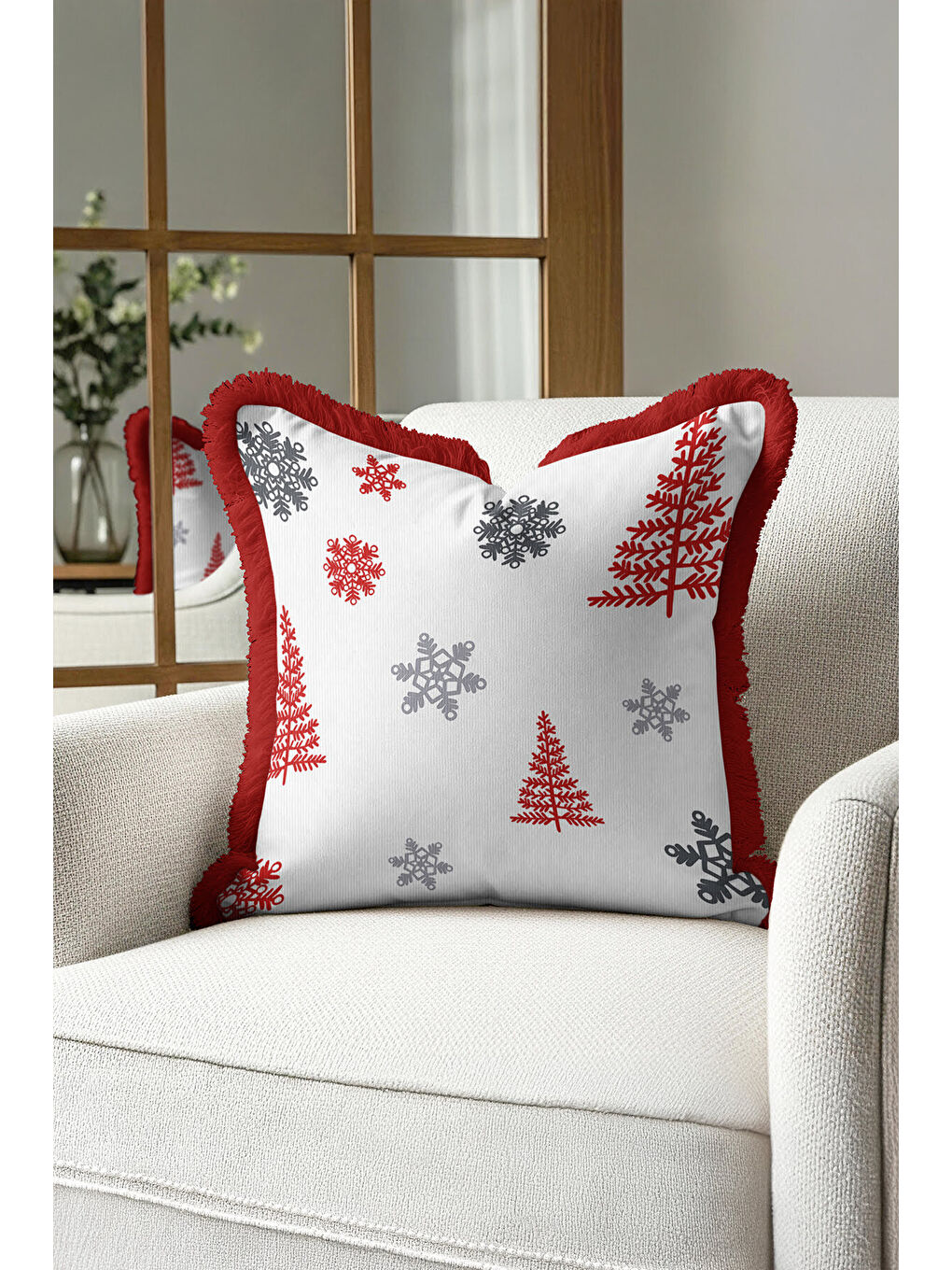 Karışık Kar Tanesi Işıltılı Saçaklı Yastık Kılıfı - Kış Temalı Modern Kırmızı Gri Püsküllü Kırlent Kılıfı-2