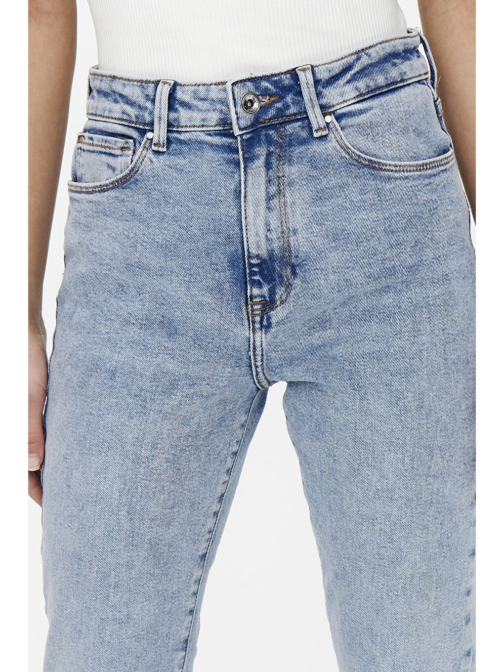 Mavi Onlemily Streç Pamuklu Mom Fit Yüksek Bel Düz Paça Jeans 15248715-3