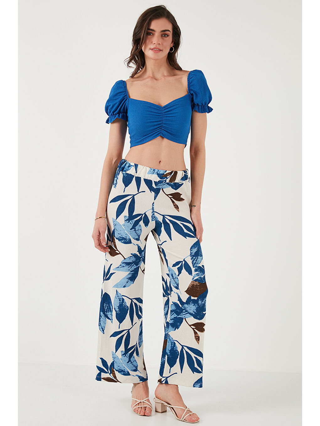 Mavi Desenli Beli Lastikli Bol Paça Pantolon 5869018-1