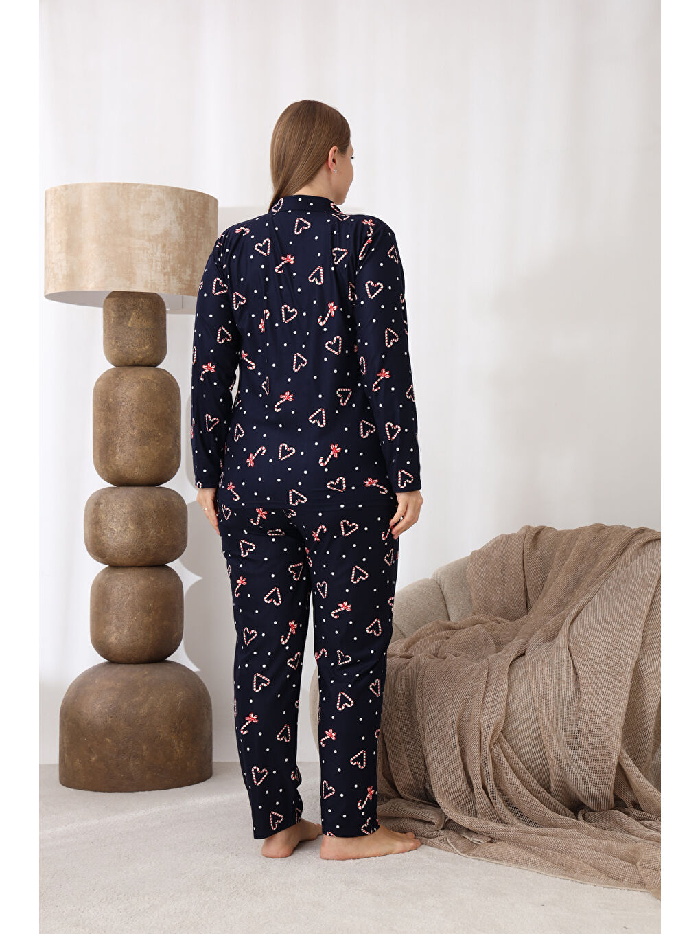 Lacivert Boydan Düğmeli Yılbaşı Temalı Süet Kumaş Büyük Beden Kadın Pijama Takımı 515-4