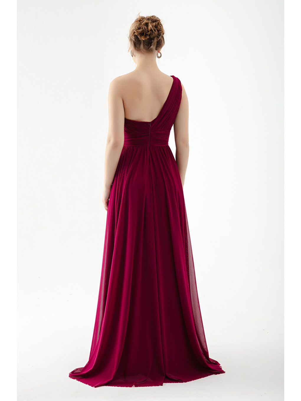 Kadın Mürdüm Tek Omuz Yırtmaçlı Uzun Abiye Elbise-4