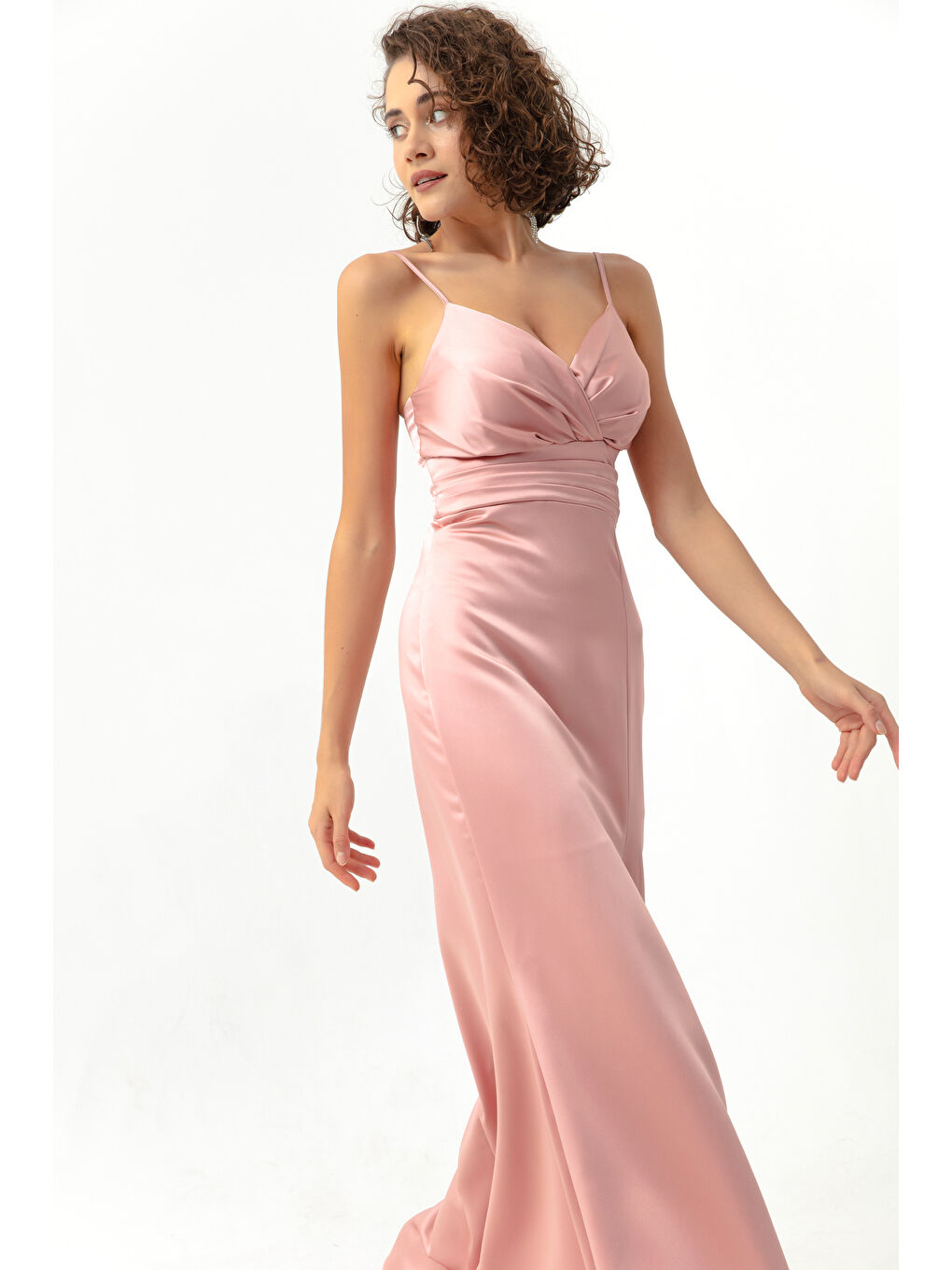 Pembe Kadın Pudra Askılı Yırtmaçlı Uzun Saten Abiye & Mezuniyet Elbisesi-3