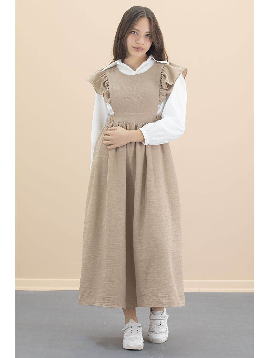 Bej Fırfır Detaylı Uzun Kol Gömlekli Kız Çocuk Uzun Kesim Elbise 20555