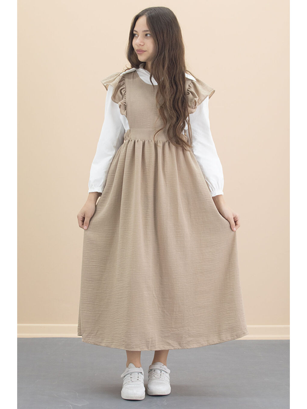 Bej Fırfır Detaylı Uzun Kol Gömlekli Kız Çocuk Uzun Kesim Elbise 20555-1