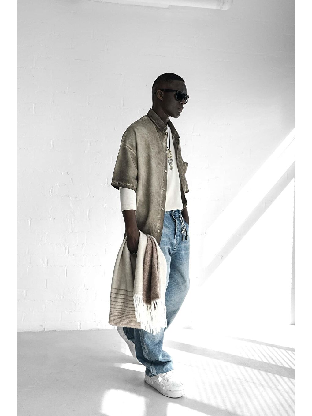 Erkek Yıkamalı Kısa Kollu Oversize %100 Pamuk Gömlek Kahverengi-3