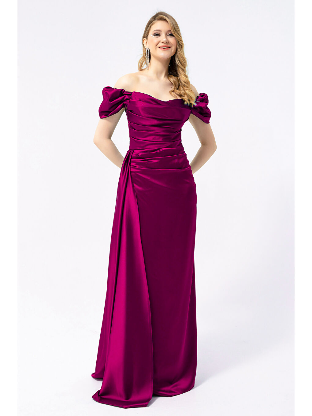 Kadın Mürdüm Kayık Yaka Kuyruklu Uzun Saten Abiye & Mezuniyet Elbisesi-2