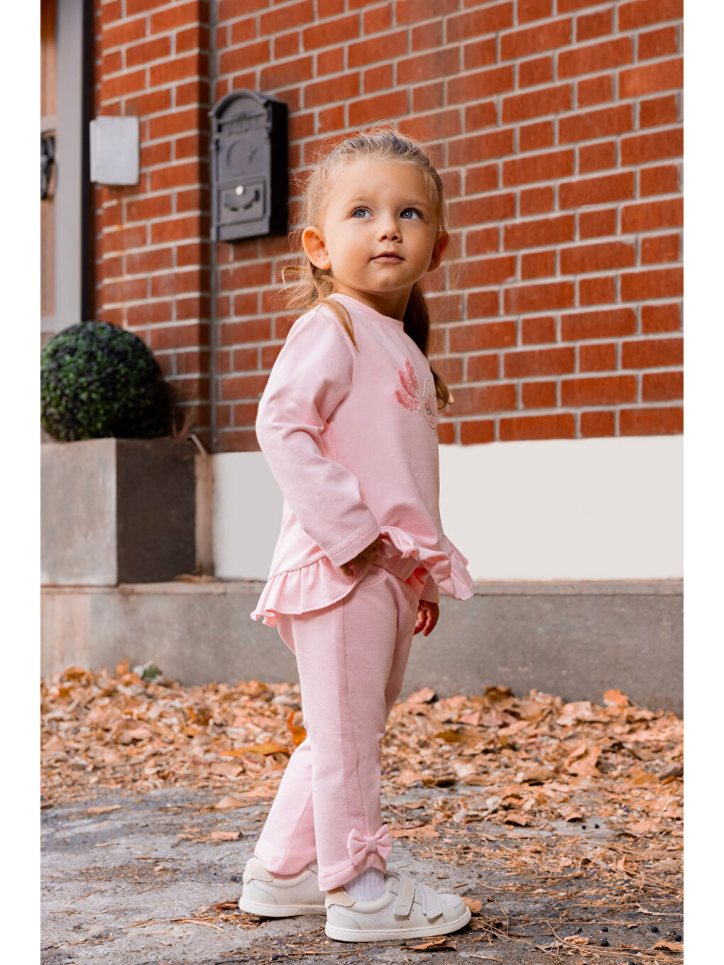 Pembe Fiyonk ve Fırfır Detaylı Kız Bebek İkili Takım-1