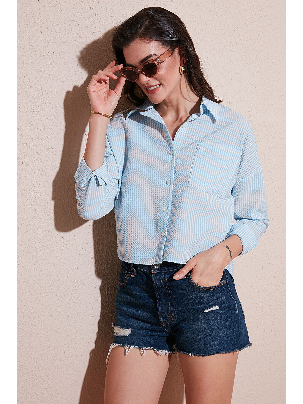 Mavi Regular Fit Çizgili Göğüs Cepli Dokulu Gömlek 6772870