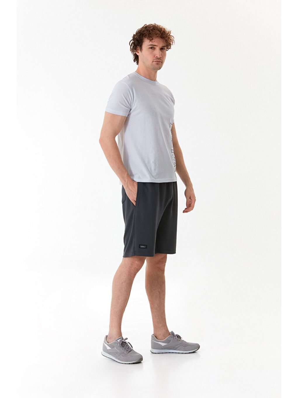 Beyaz Boston Yazı Baskılı Bisiklet Yaka %100 Pamuk Tişört-2