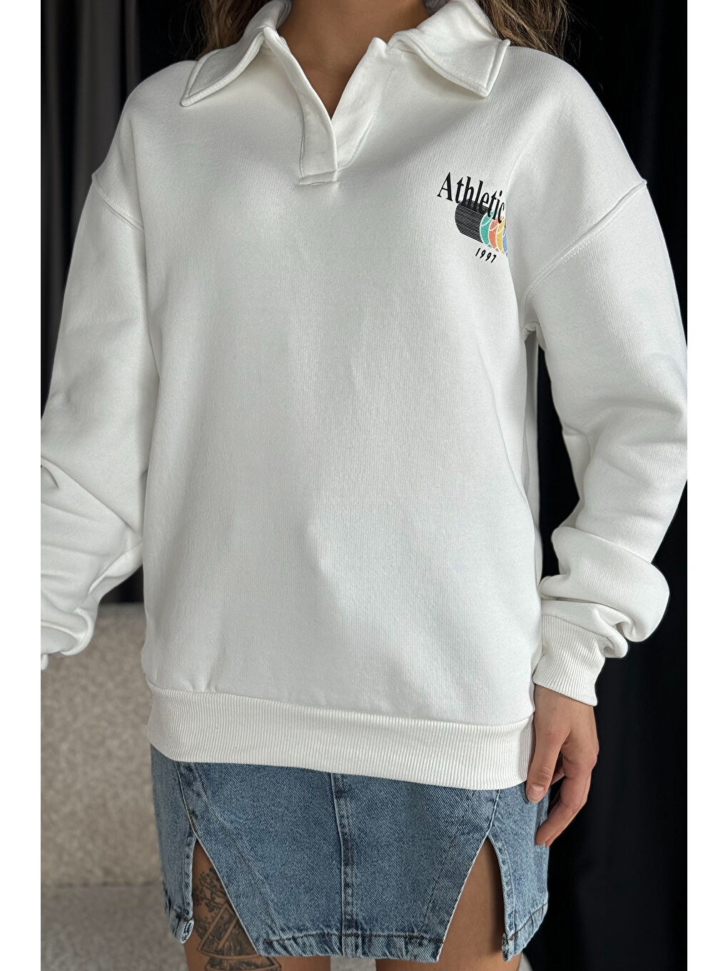 GÜLSELİ Beyaz Kadın Polo Yaka Baskılı Şardonlu Sweatshirt - 2