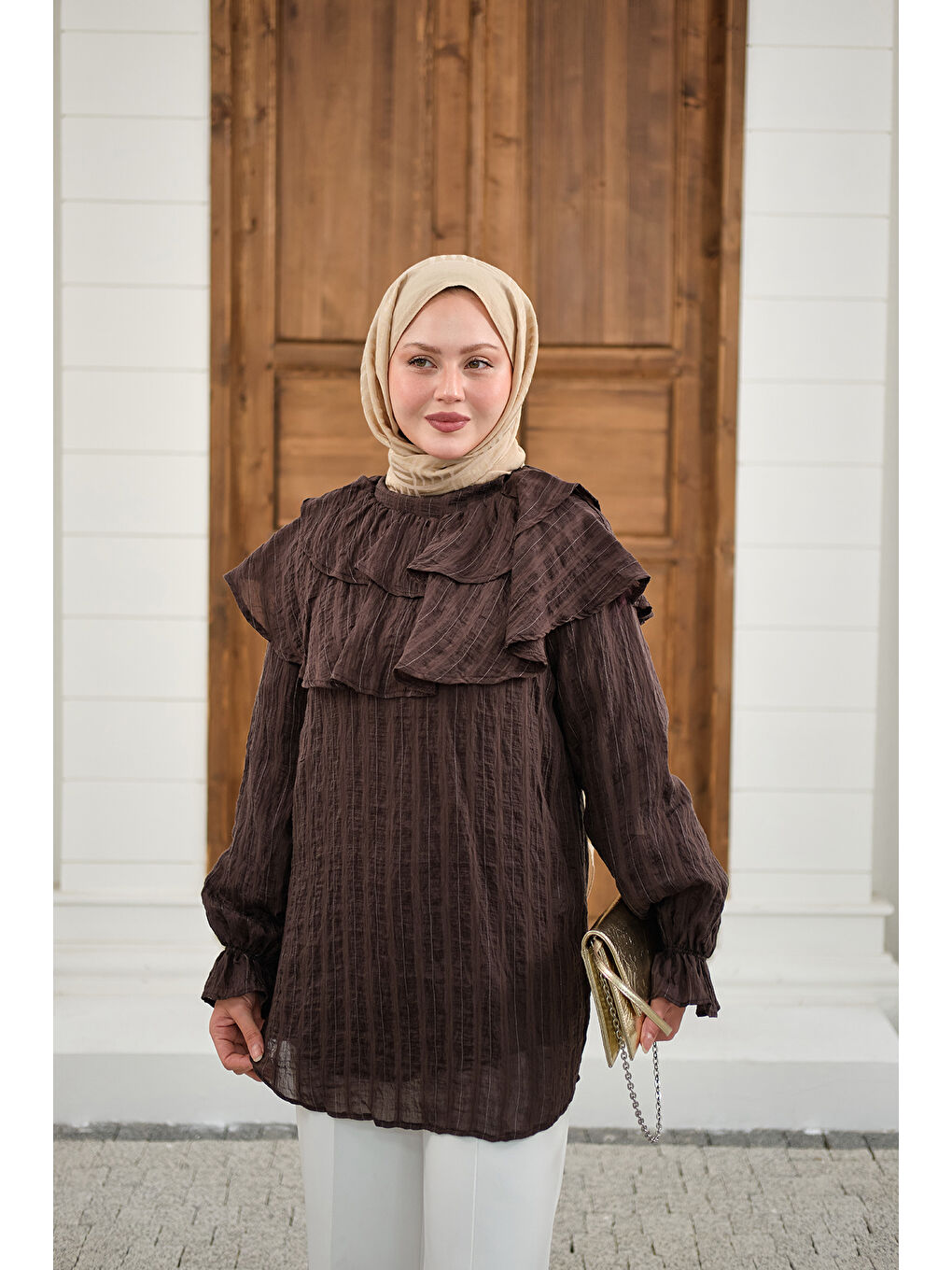 Kadın Kendinden Çizgi Desenli Yaka Büzgülü Tunik Kahverengi-3