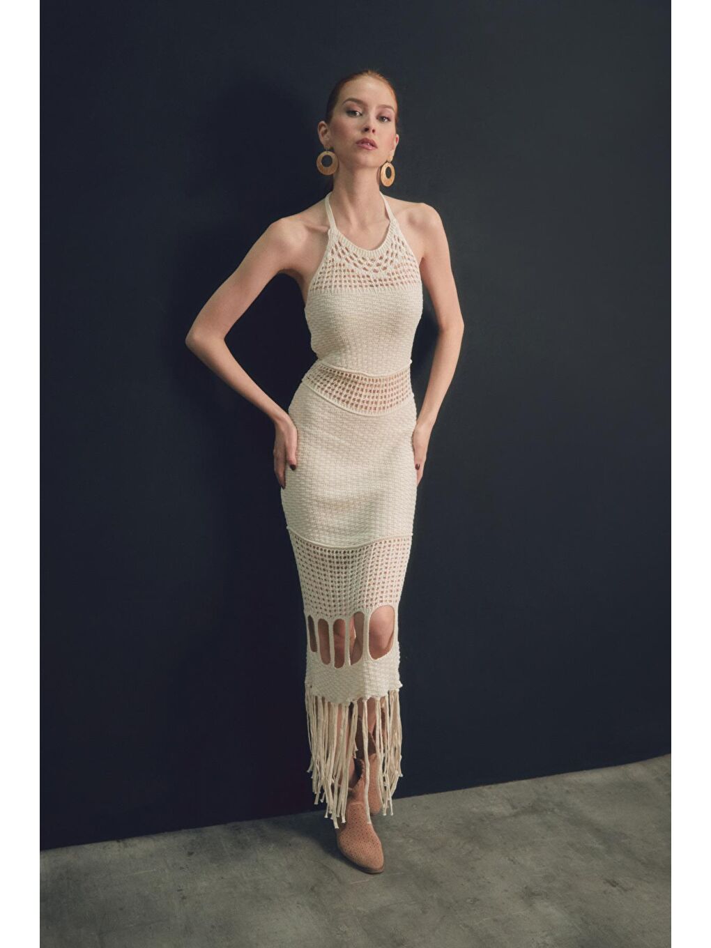 Bej Ajurlu Boyundan Bağlamalı Triko Elbise-2