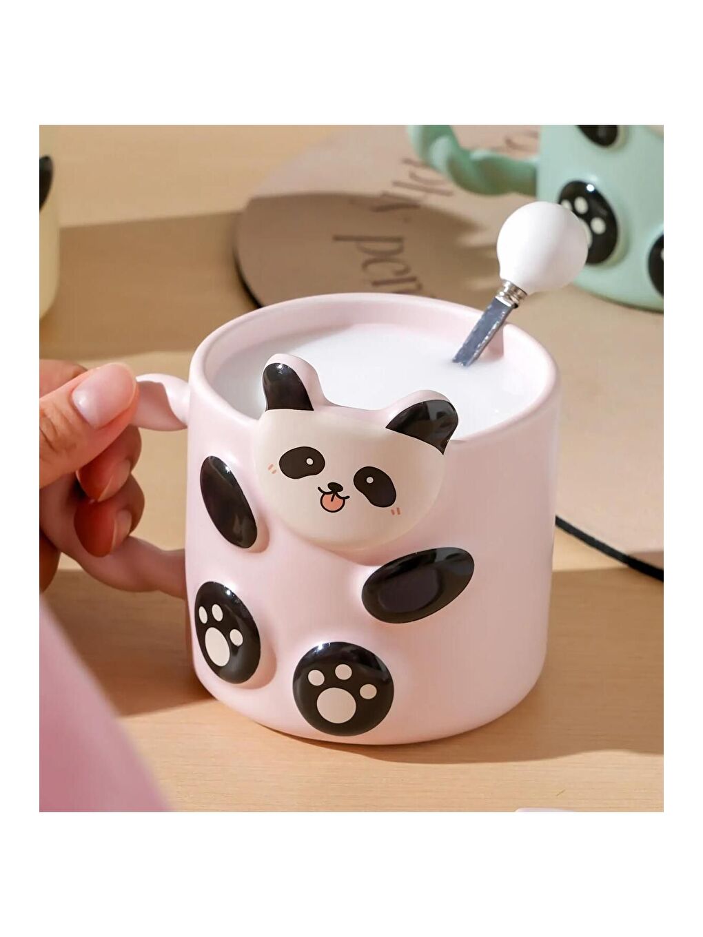 BAM HEDİYELİK EŞYA Karişik Panda Kabartmalı Sevimli Seramik Kupa - 1