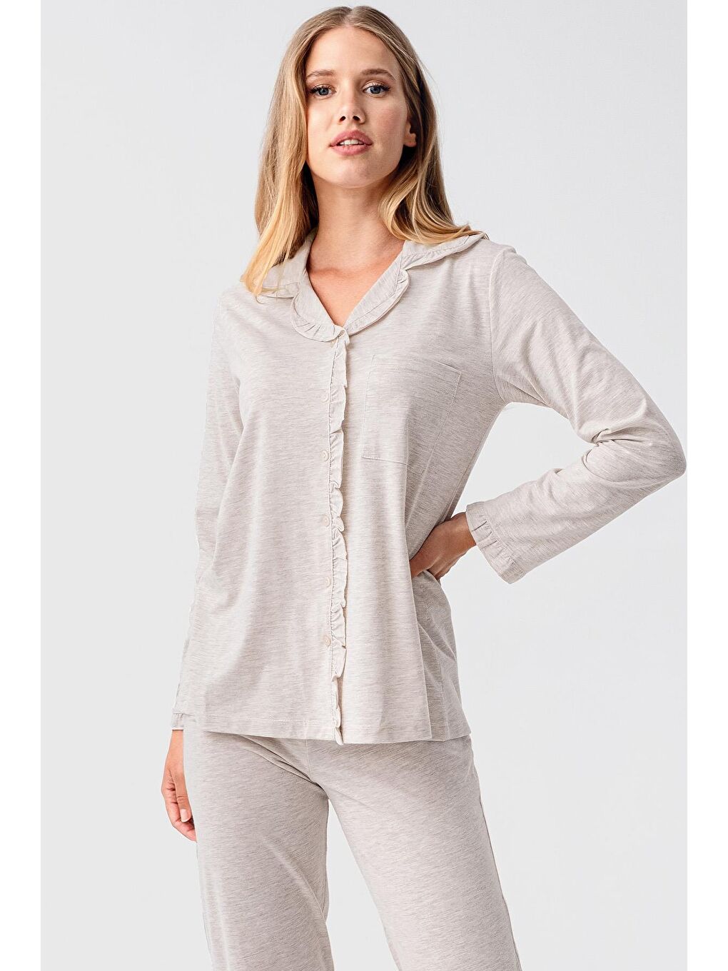 Bej Kadın Uzun Kollu Düğmeli Esnek Pamuklu Sabahlık Pijama Takımı 23112-3