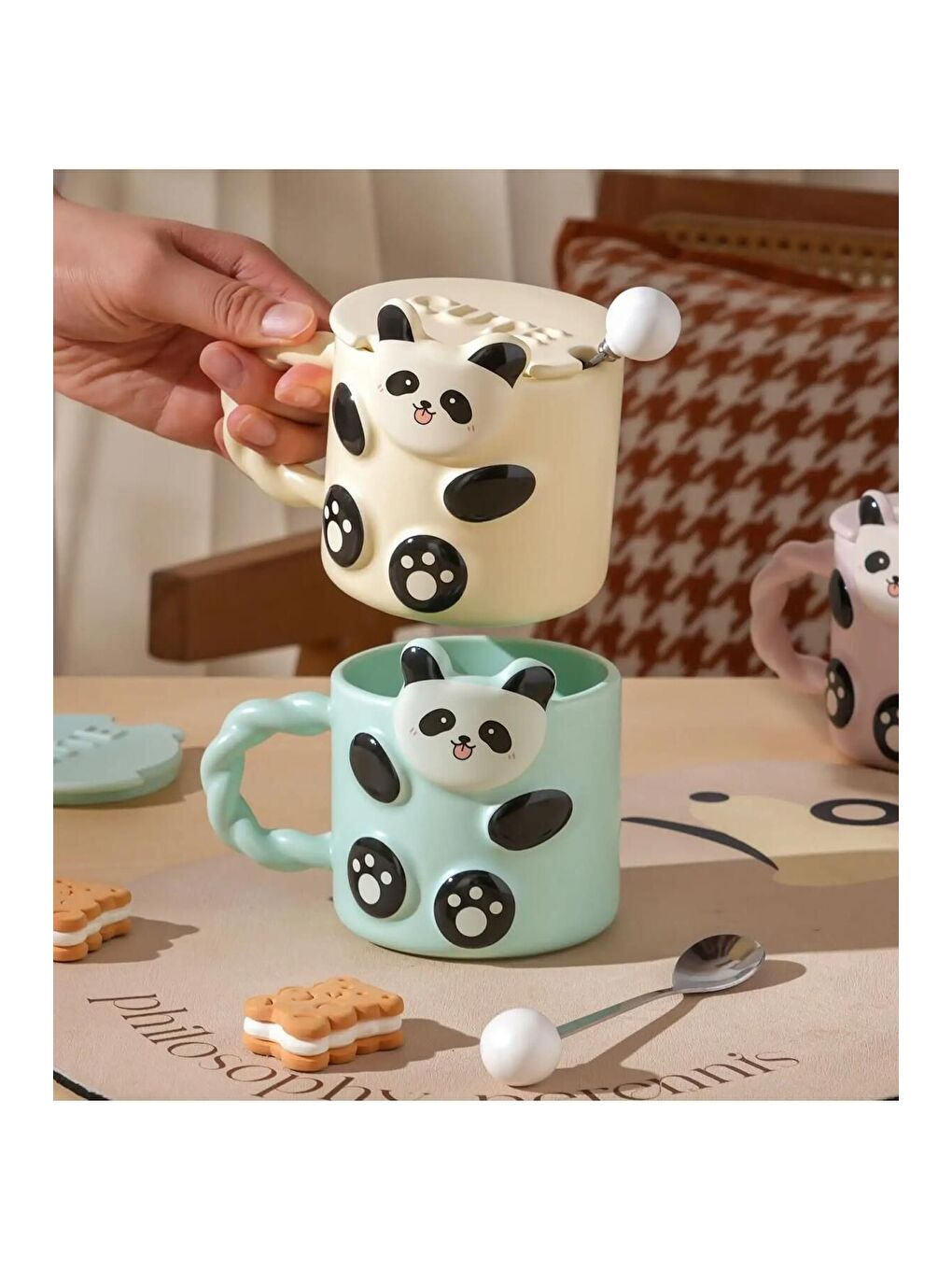 BAM HEDİYELİK EŞYA Karişik Panda Kabartmalı Sevimli Seramik Kupa - 3