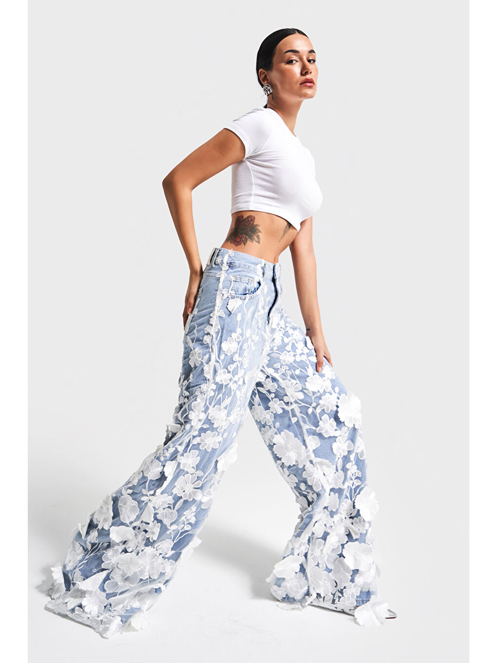 Mavi Kadın Ice Jean Rengi Çiçek Dantel Tül Detaylı Palazzo Fit Özel Tasarım Denim Jean-1