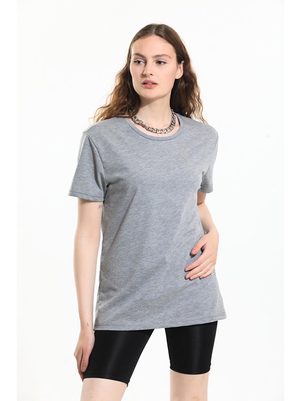 Gri Oversize Fit Pamuklu Kısa Kollu Basic Uniseks Kadın Erkek Tişört-3